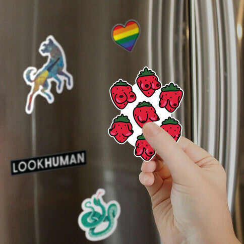Strawboobie Magnet