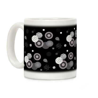 Black and White Radials and Circles Pattern Coffee Mug